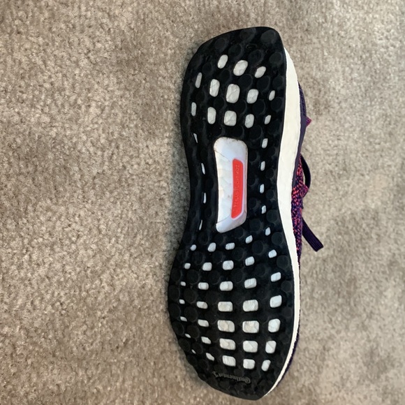 Adidas’s ultra boost 5 1/2 purple and pink - Picture 4 of 5